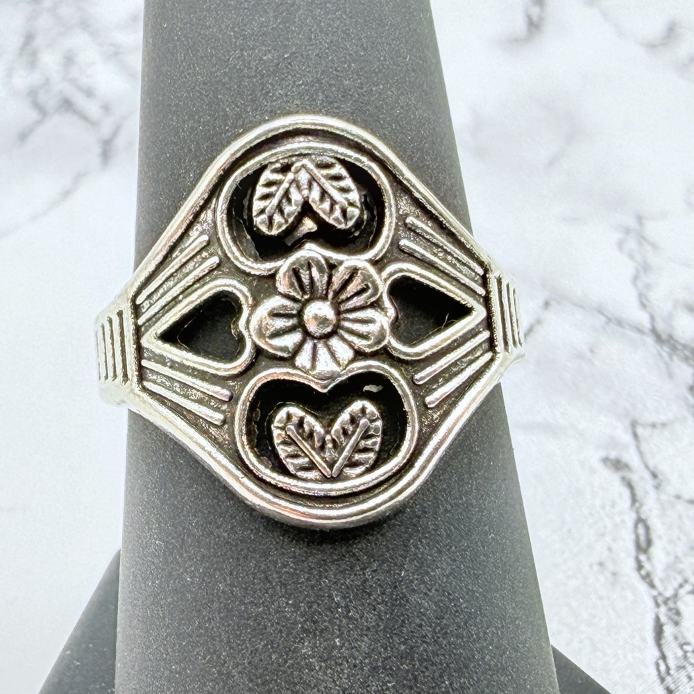 Silver Tone Openwork Floral Signet Ring Size 8 Antiqued Statement Band
